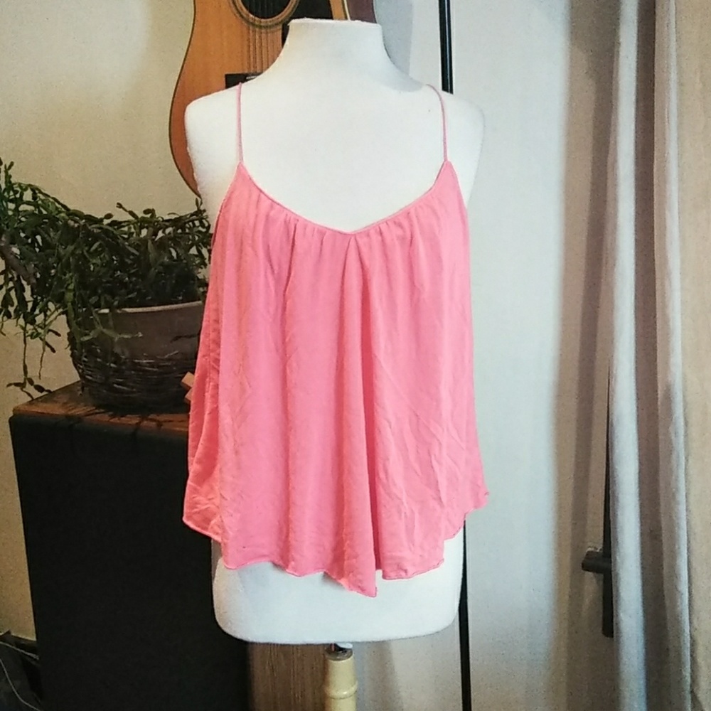 Flowy tank